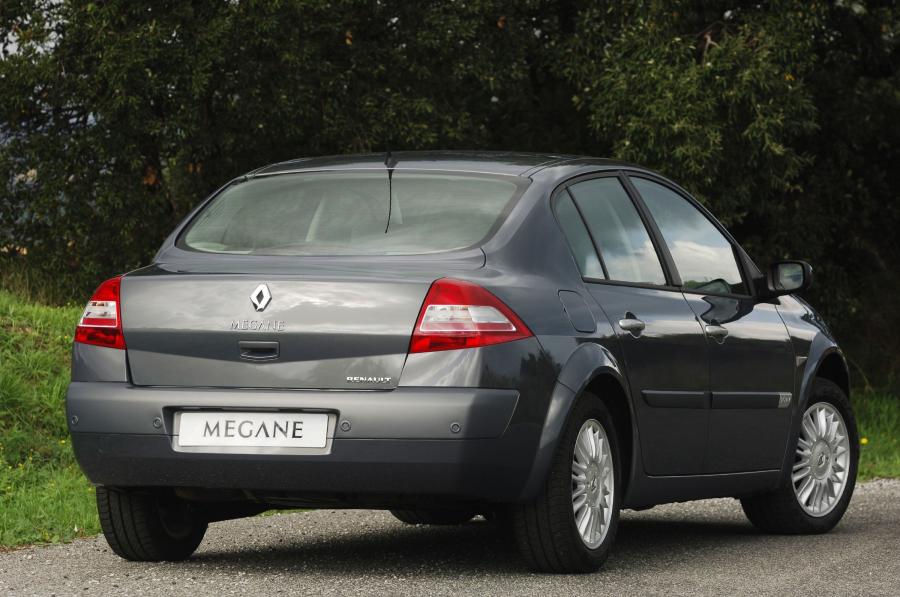  Renault Megane Saloon 2006 года  (фото 12 из 20)